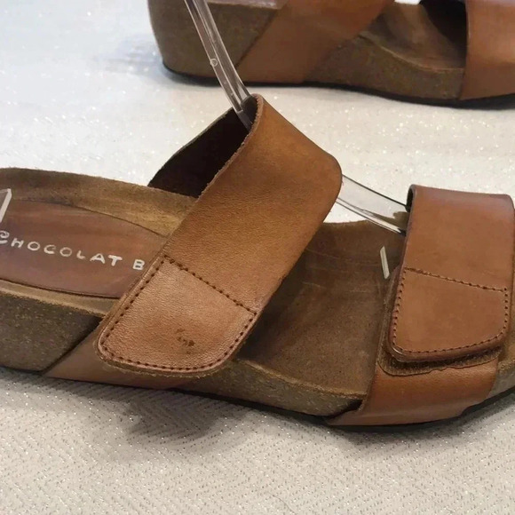 Chocolate Blu brown sandals with two Velcro close straps.  Size 38 EU/7.5 US - Picture 5 of 8
